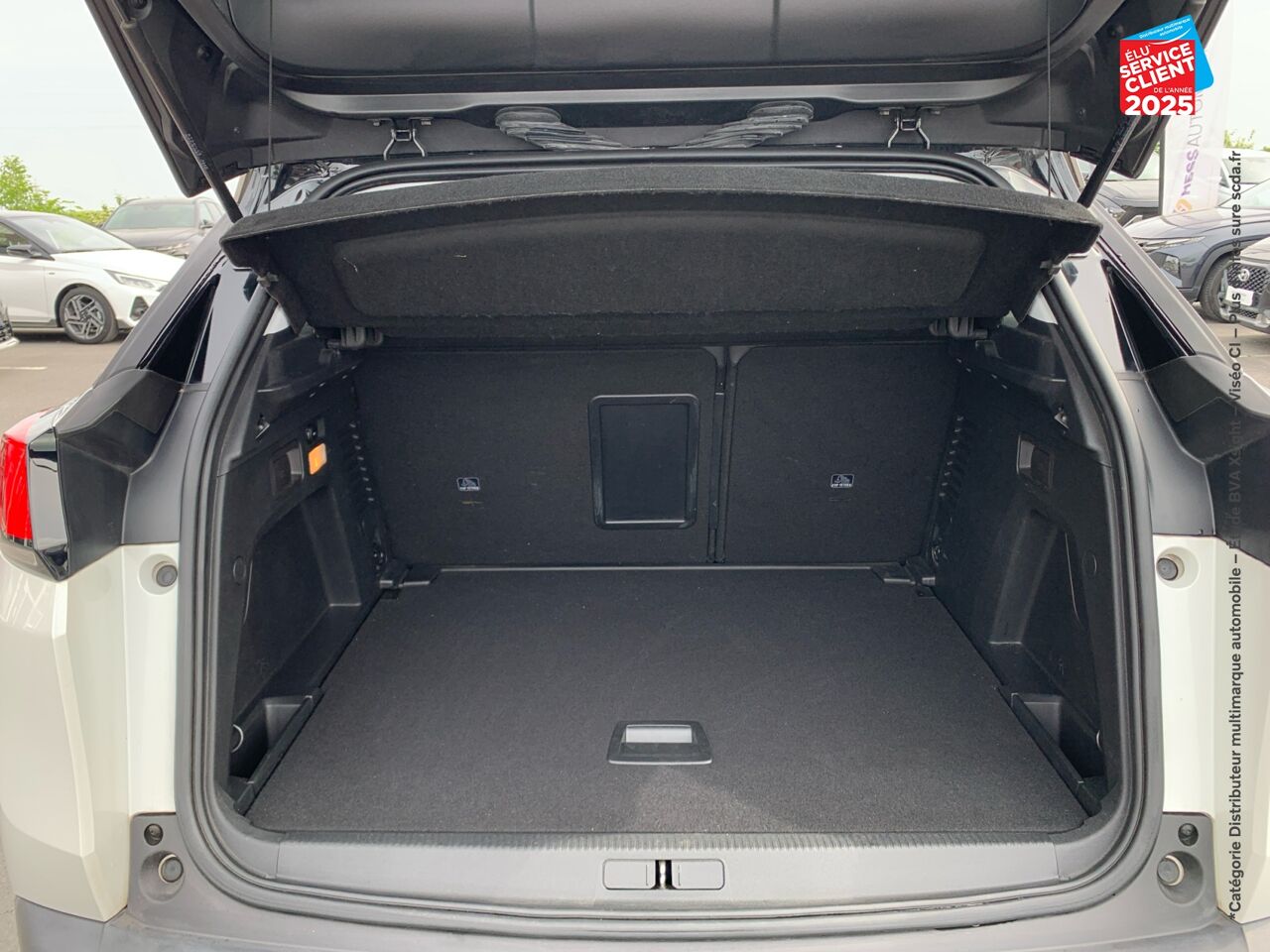 Véhicule d'occasion PEUGEOT 3008 1.2 PURETECH 130CH ALLURE S/S EAT6 CAMERA GPS chez Renault Saint-Louis
