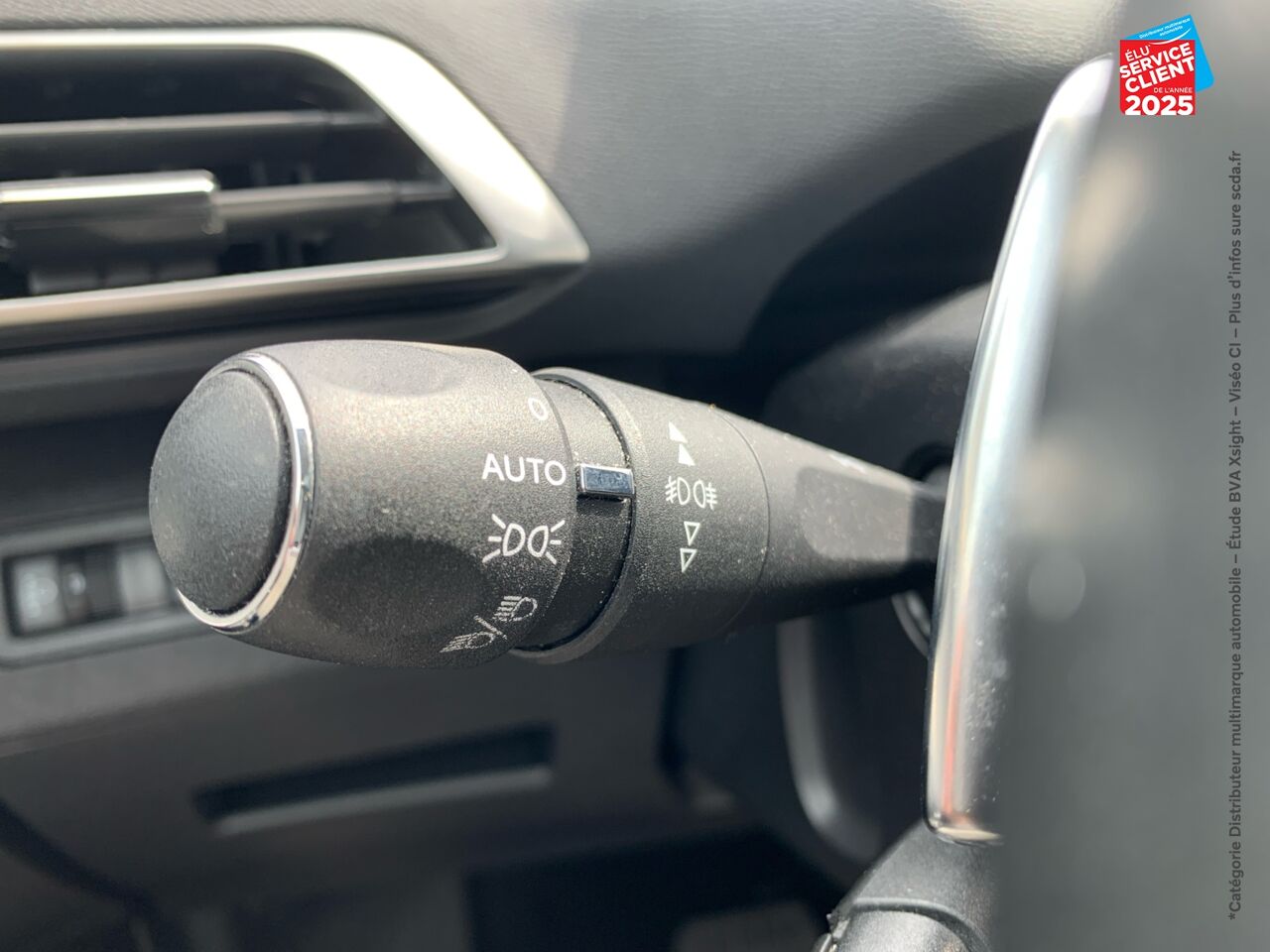 Véhicule d'occasion PEUGEOT 3008 1.2 PURETECH 130CH ALLURE S/S EAT6 CAMERA GPS chez Renault Saint-Louis