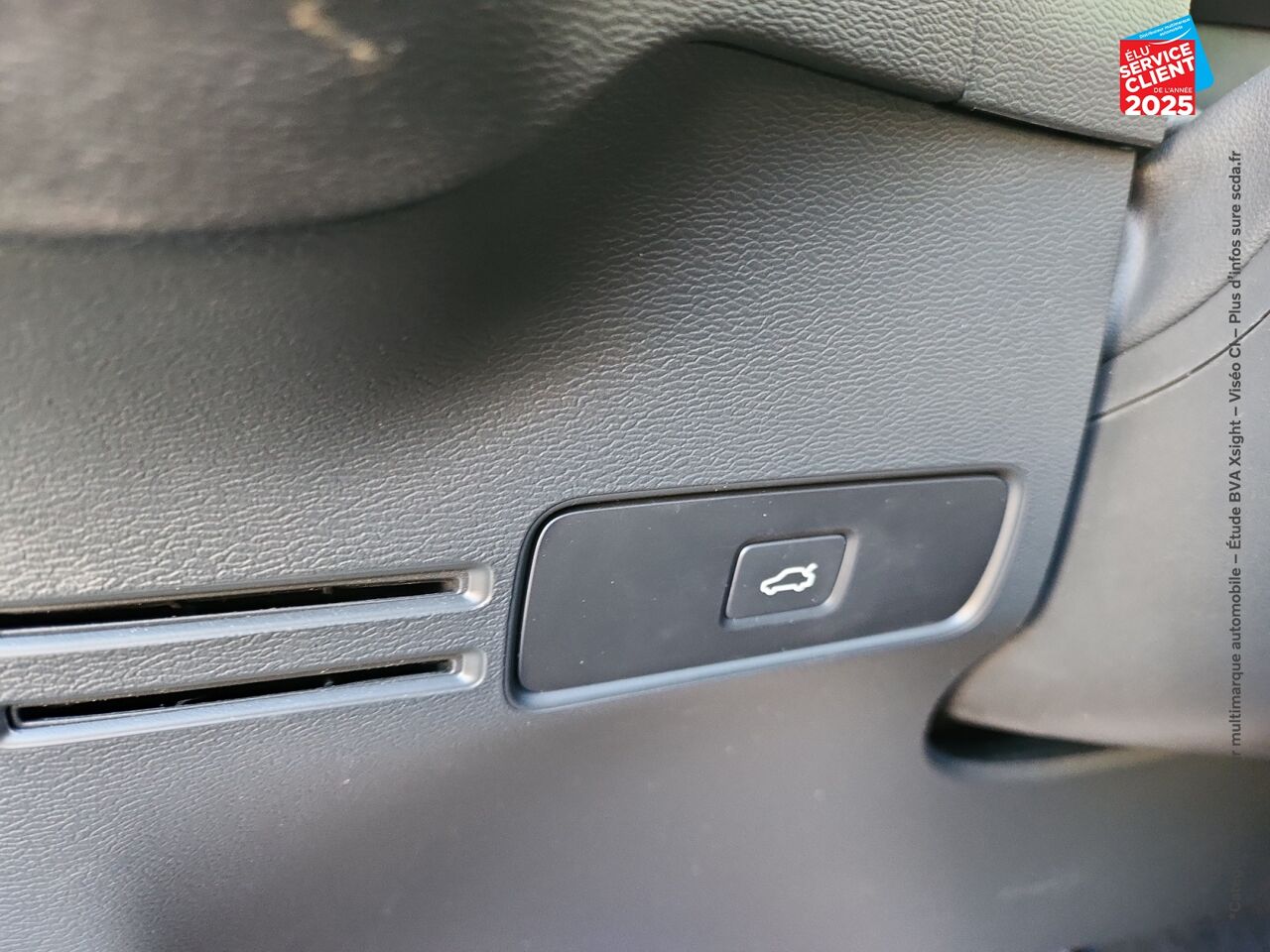 Véhicule d'occasion VOLVO XC40 RECHARGE 231CH START EDT chez Volvo Epernay