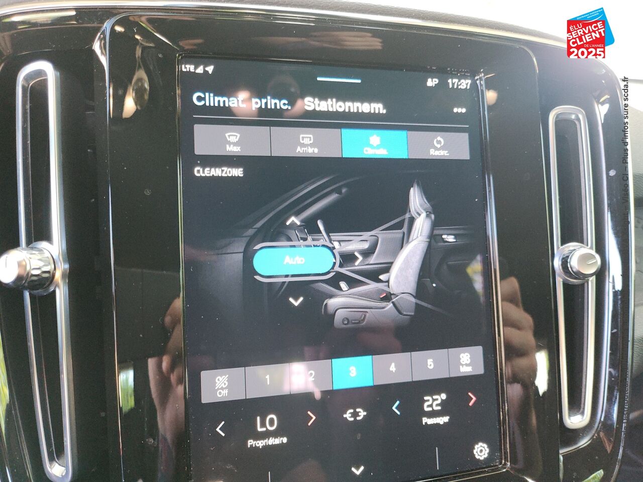 Véhicule d'occasion VOLVO XC40 RECHARGE 231CH START EDT chez Volvo Epernay