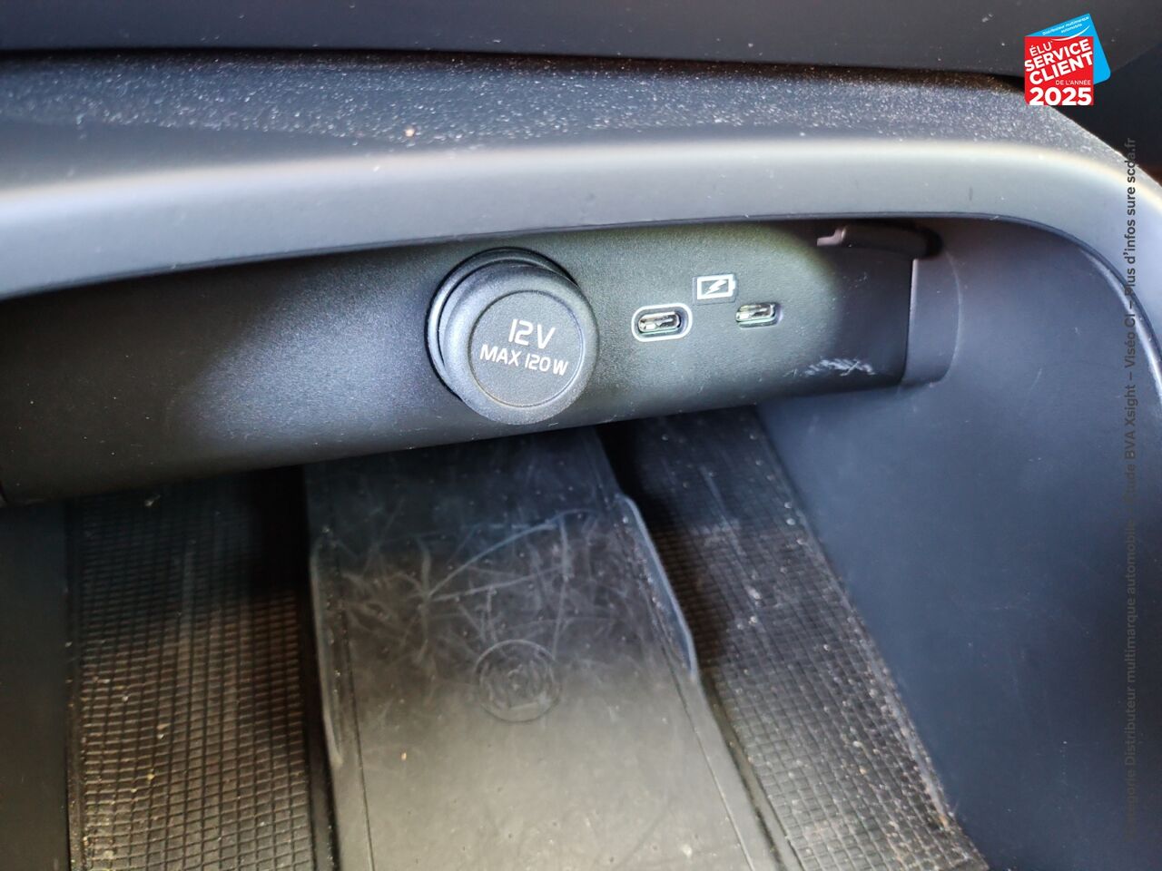 Véhicule d'occasion VOLVO XC40 RECHARGE 231CH START EDT chez Volvo Epernay