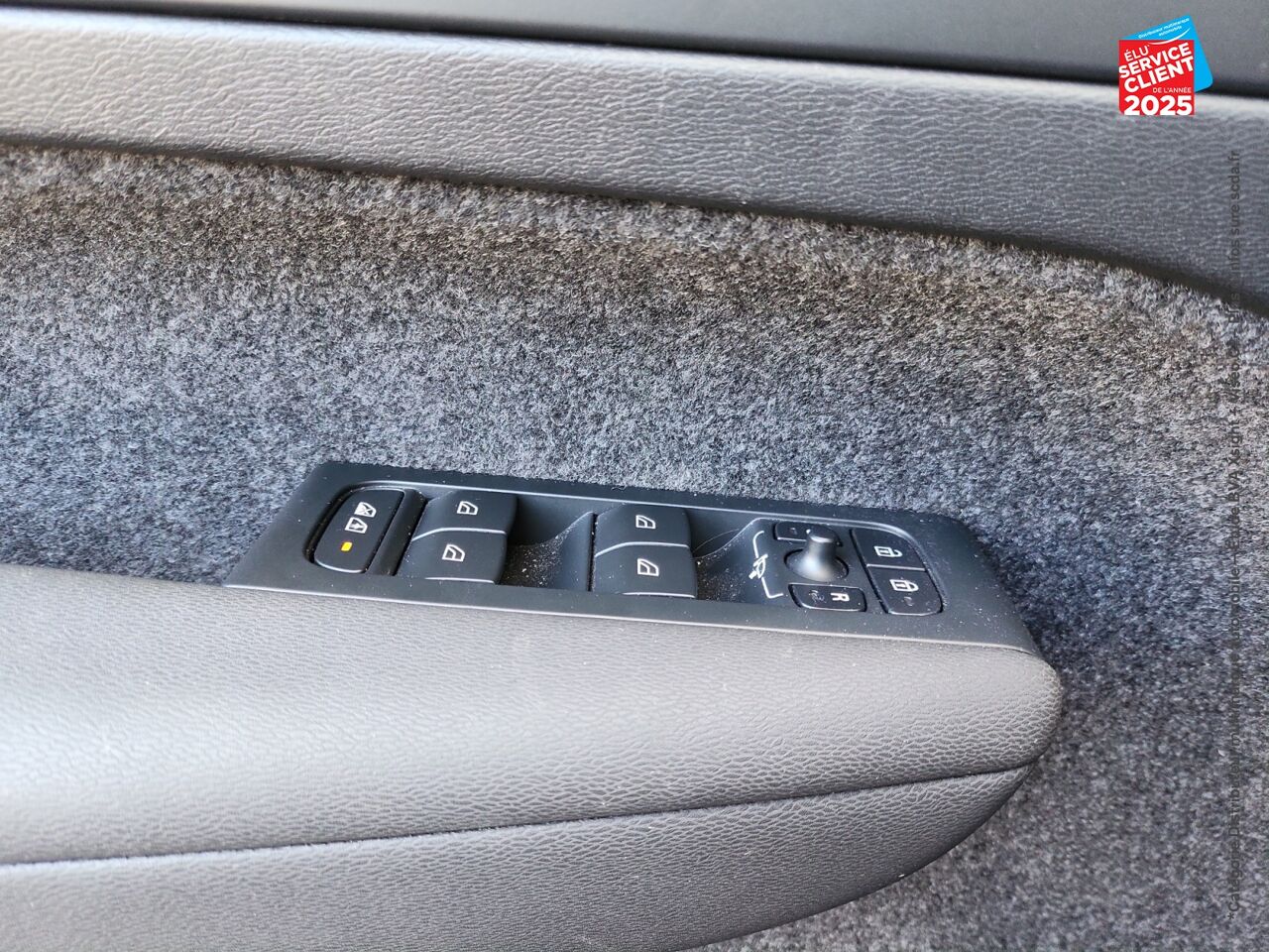 Véhicule d'occasion VOLVO XC40 RECHARGE 231CH START EDT chez Volvo Epernay