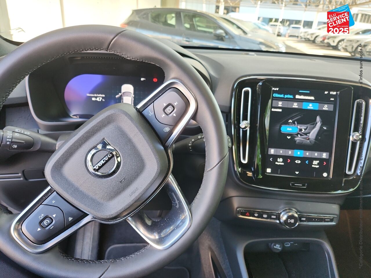Véhicule d'occasion VOLVO XC40 RECHARGE 231CH START EDT chez Volvo Epernay
