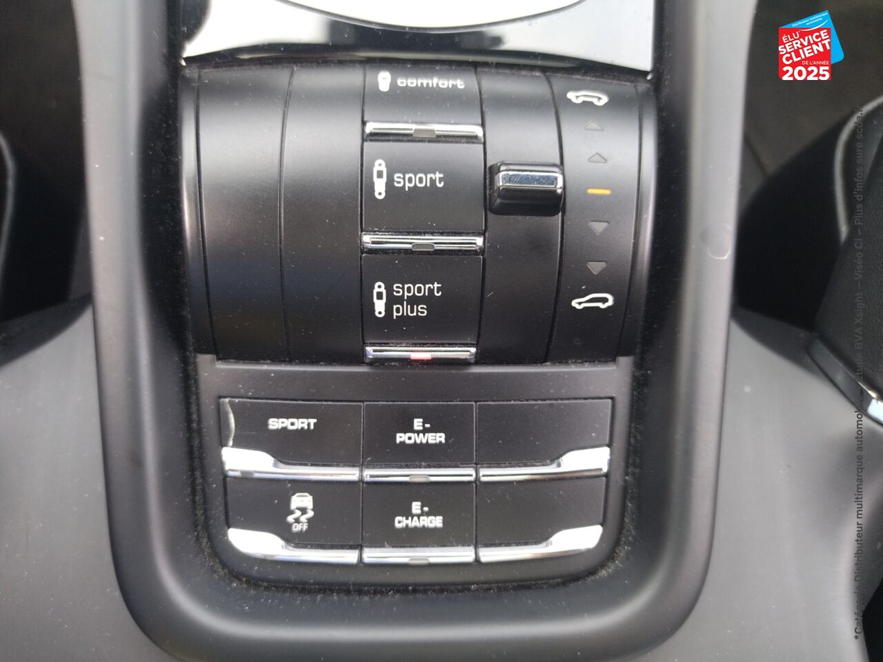 Véhicule d'occasion PORSCHE CAYENNE 3.0 416CH S E-HYBRID PLATINUM EDITION chez Renault Colmar