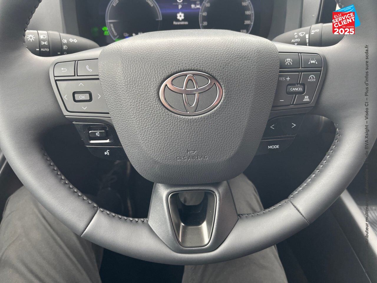 Véhicule neuf TOYOTA C-HR 2.0 HYBRIDE RECHARGEABLE 225CH DESIGN NG23 chez Toyota Saint Dizier
