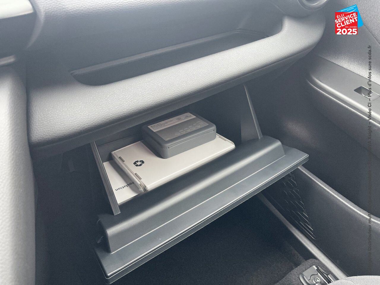 Véhicule neuf TOYOTA C-HR 2.0 HYBRIDE RECHARGEABLE 225CH DESIGN NG23 chez Toyota Saint Dizier