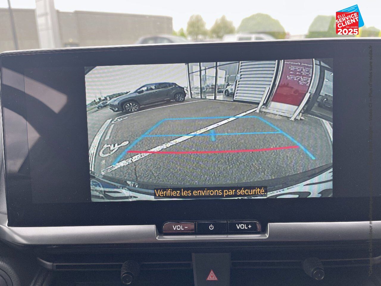Véhicule neuf TOYOTA C-HR 2.0 HYBRIDE RECHARGEABLE 225CH DESIGN NG23 chez Toyota Saint Dizier