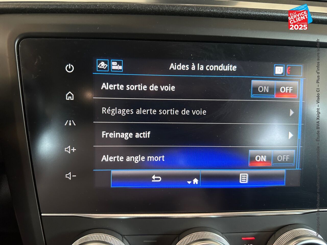 Véhicule d'occasion RENAULT KADJAR 1.5 BLUE DCI 115CH INTENS EDC chez Toyota Thionville