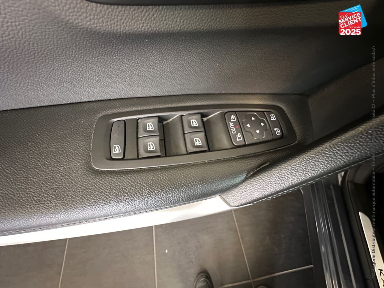 Véhicule d'occasion RENAULT KADJAR 1.5 BLUE DCI 115CH INTENS EDC chez Toyota Thionville