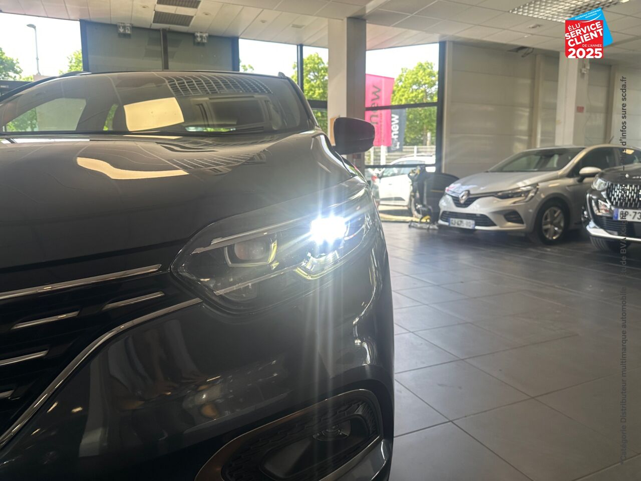Véhicule d'occasion RENAULT KADJAR 1.5 BLUE DCI 115CH INTENS EDC chez Toyota Thionville