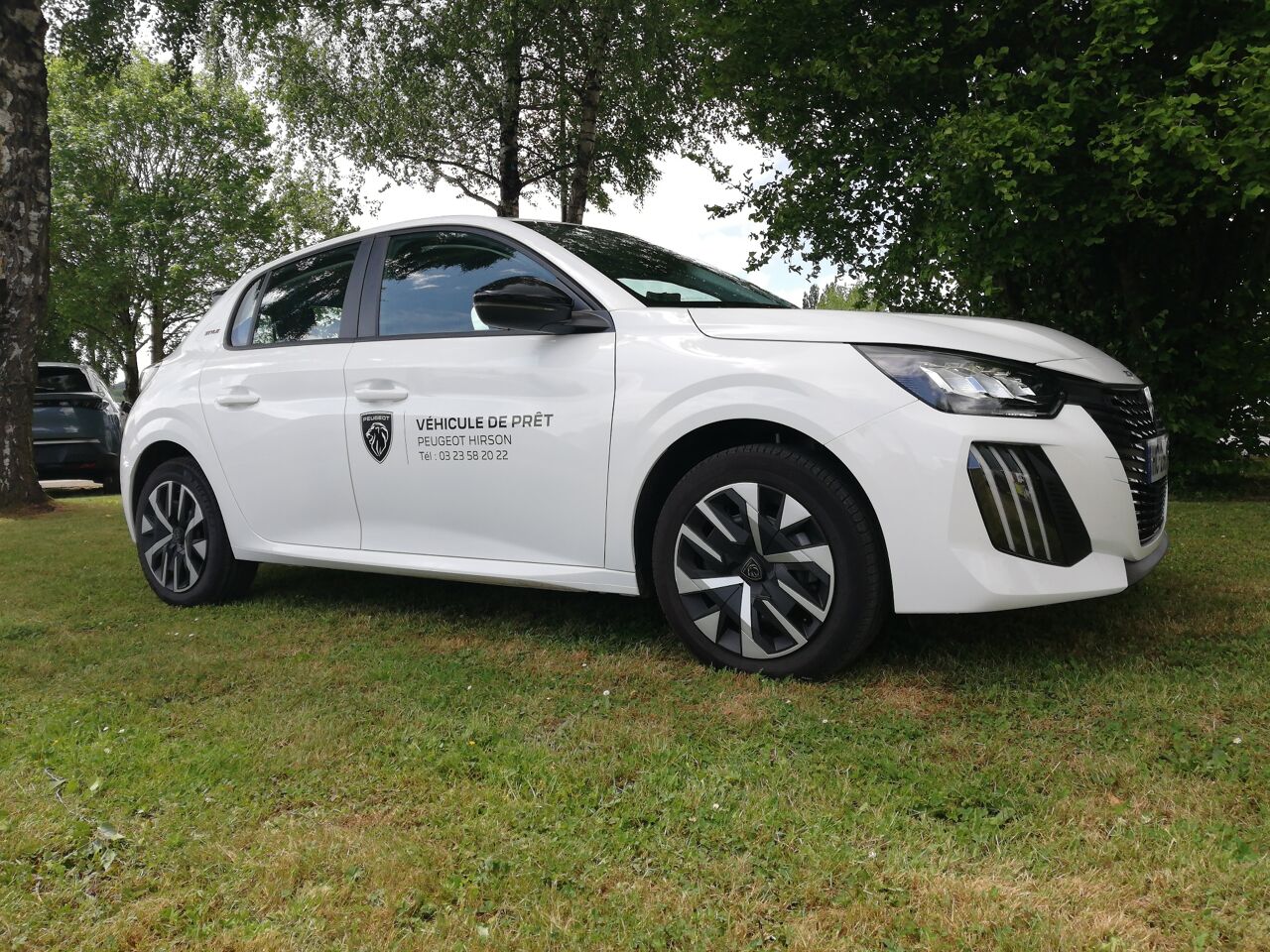 chez Peugeot Charleville