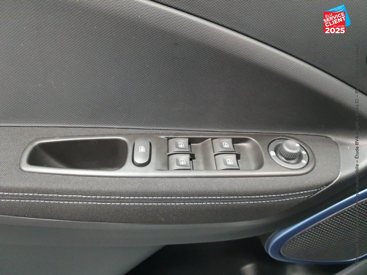 Véhicule d'occasion RENAULT ZOE INTENS CHARGE NORMALE R90 GPS CAMERA chez Opel Verdun