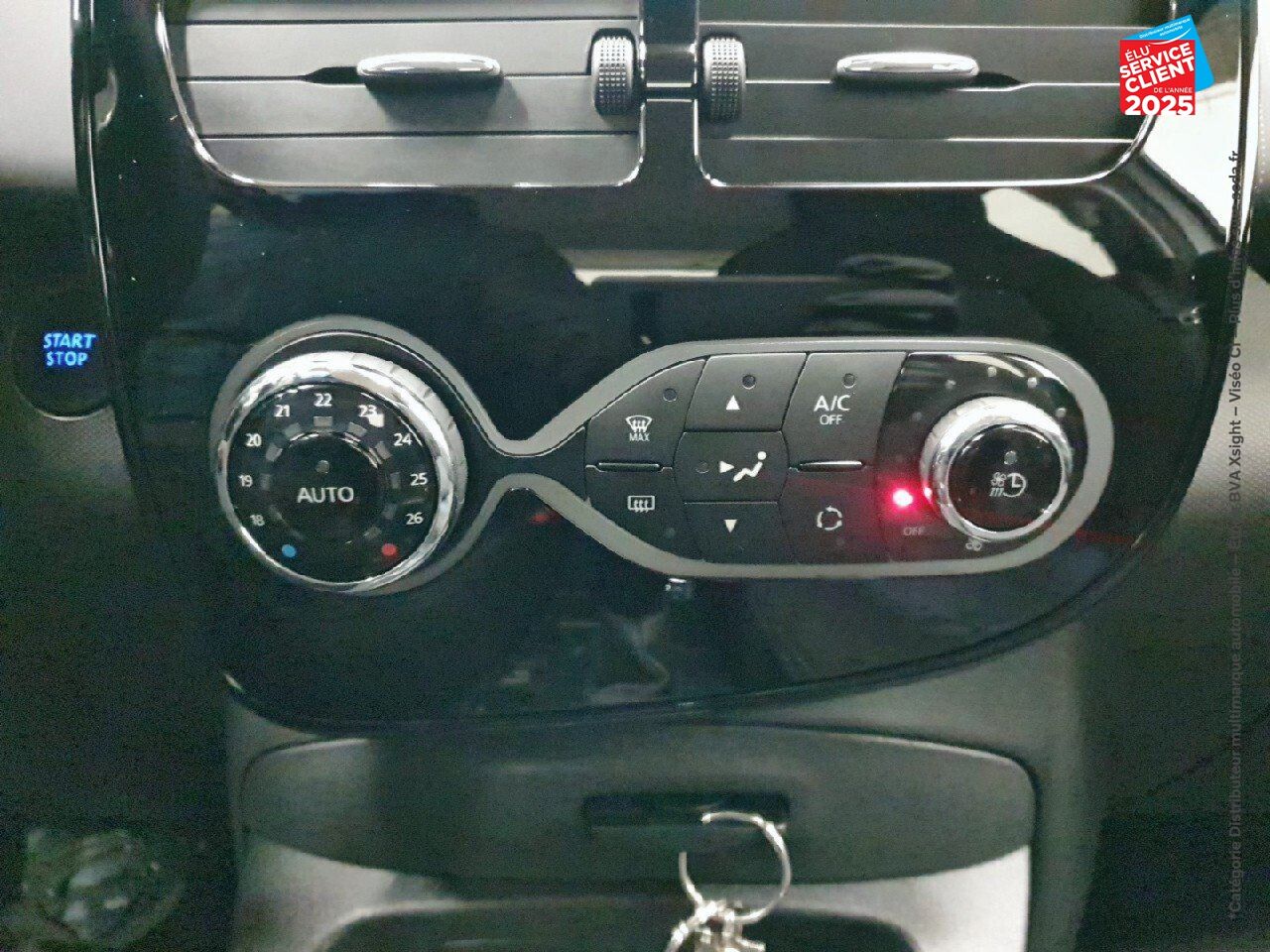 Véhicule d'occasion RENAULT ZOE INTENS CHARGE NORMALE R90 GPS CAMERA chez Opel Verdun