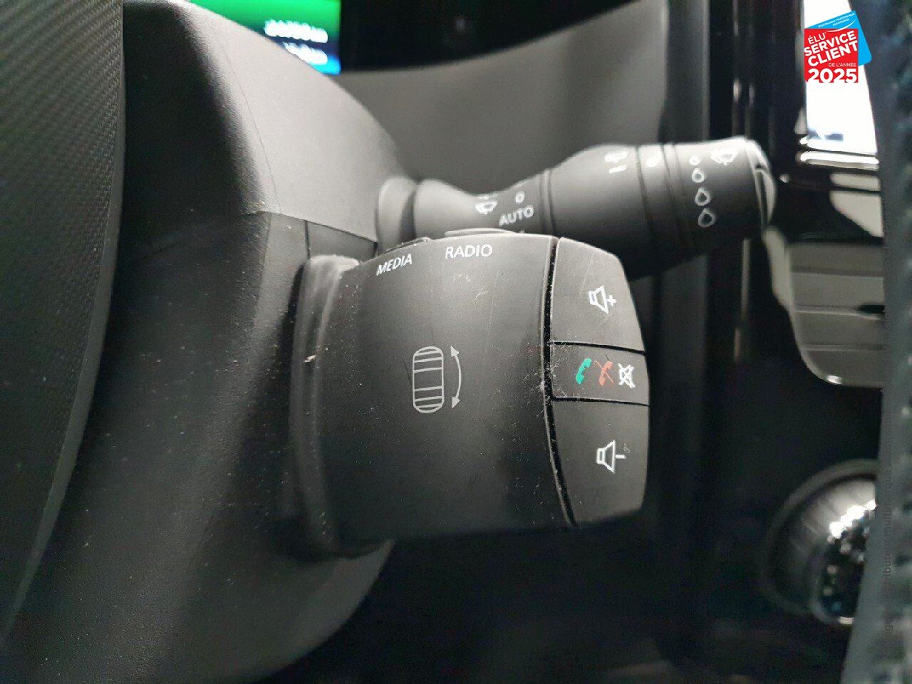 Véhicule d'occasion RENAULT ZOE INTENS CHARGE NORMALE R90 GPS CAMERA chez Opel Verdun