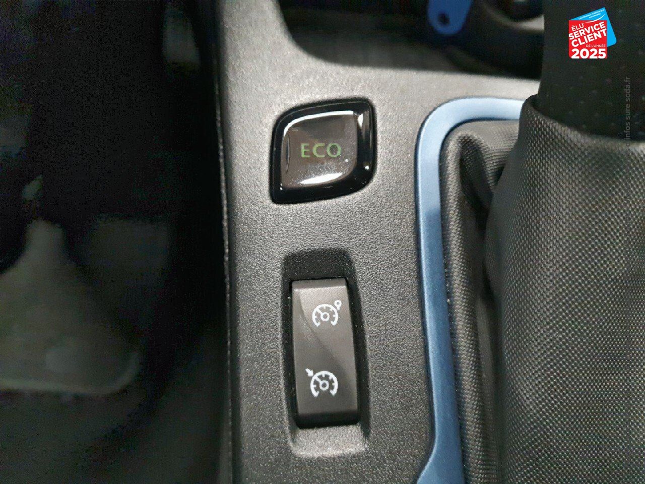 Véhicule d'occasion RENAULT ZOE INTENS CHARGE NORMALE R90 GPS CAMERA chez Opel Verdun