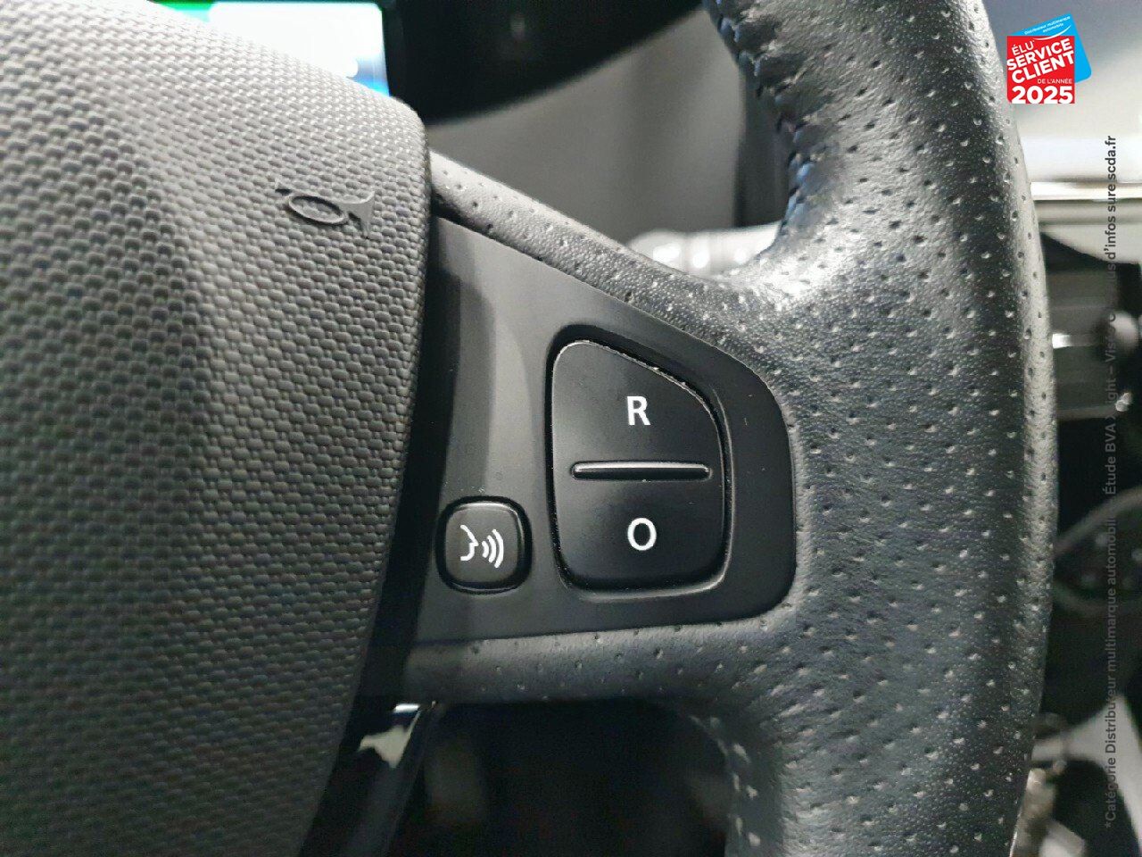 Véhicule d'occasion RENAULT ZOE INTENS CHARGE NORMALE R90 GPS CAMERA chez Opel Verdun