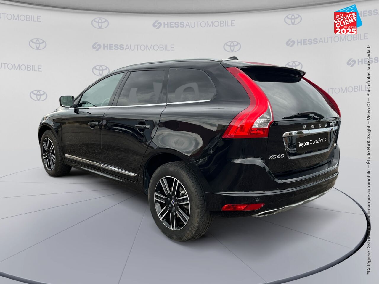 Véhicule d'occasion VOLVO XC60 D4 190CH SIGNATURE EDITION GEARTRONIC chez BMW Lons le Saunier