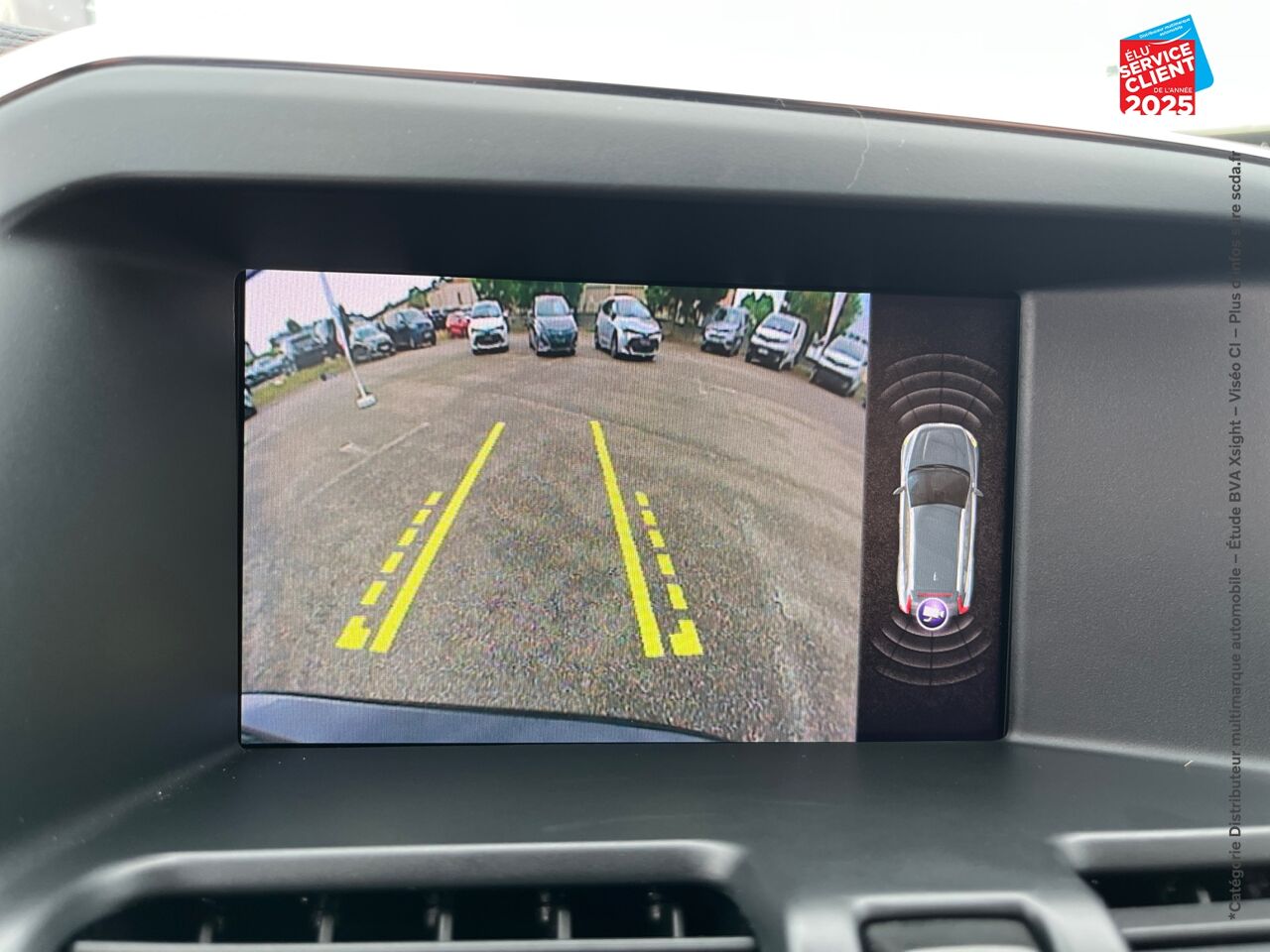 Véhicule d'occasion VOLVO XC60 D4 190CH SIGNATURE EDITION GEARTRONIC chez BMW Lons le Saunier