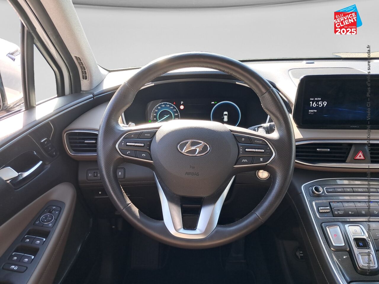 Véhicule d'occasion HYUNDAI SANTA FE 1.6 T-GDI 265CH PLUG-IN EXECUTIVE BVA6 HTRAC TPANO CUIR SIEGES CHAUFF GPS CAMERA chez Hyundai Epernay