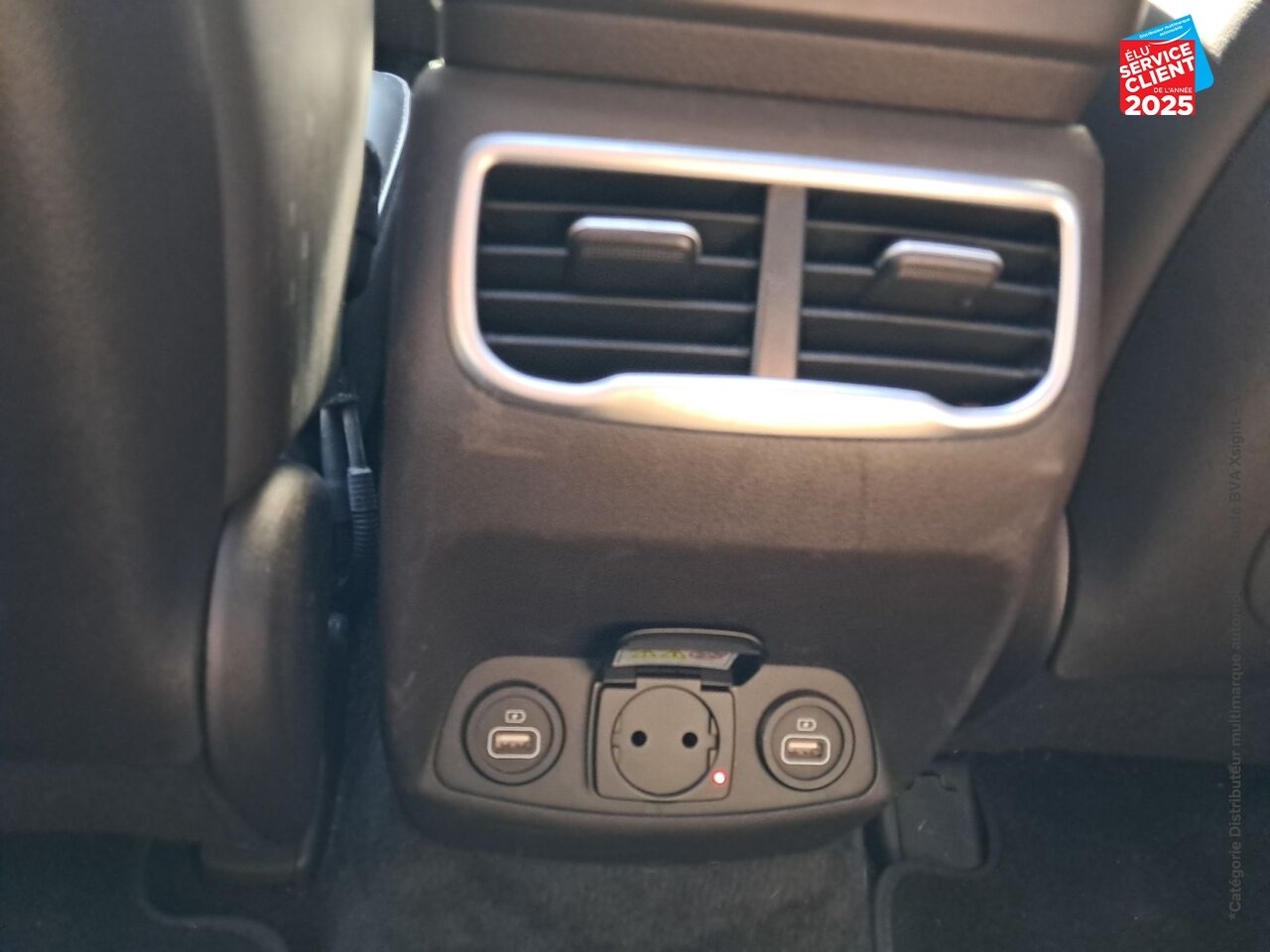 Véhicule d'occasion HYUNDAI SANTA FE 1.6 T-GDI 265CH PLUG-IN EXECUTIVE BVA6 HTRAC TPANO CUIR SIEGES CHAUFF GPS CAMERA chez Hyundai Epernay