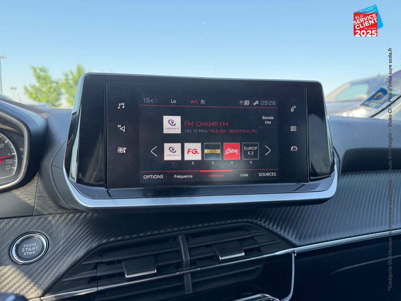 Véhicule d'occasion PEUGEOT 208 1.2 PURETECH 100CH S/S ALLURE 118G GPS RADAR AR CARPLAY chez Toyota Thionville