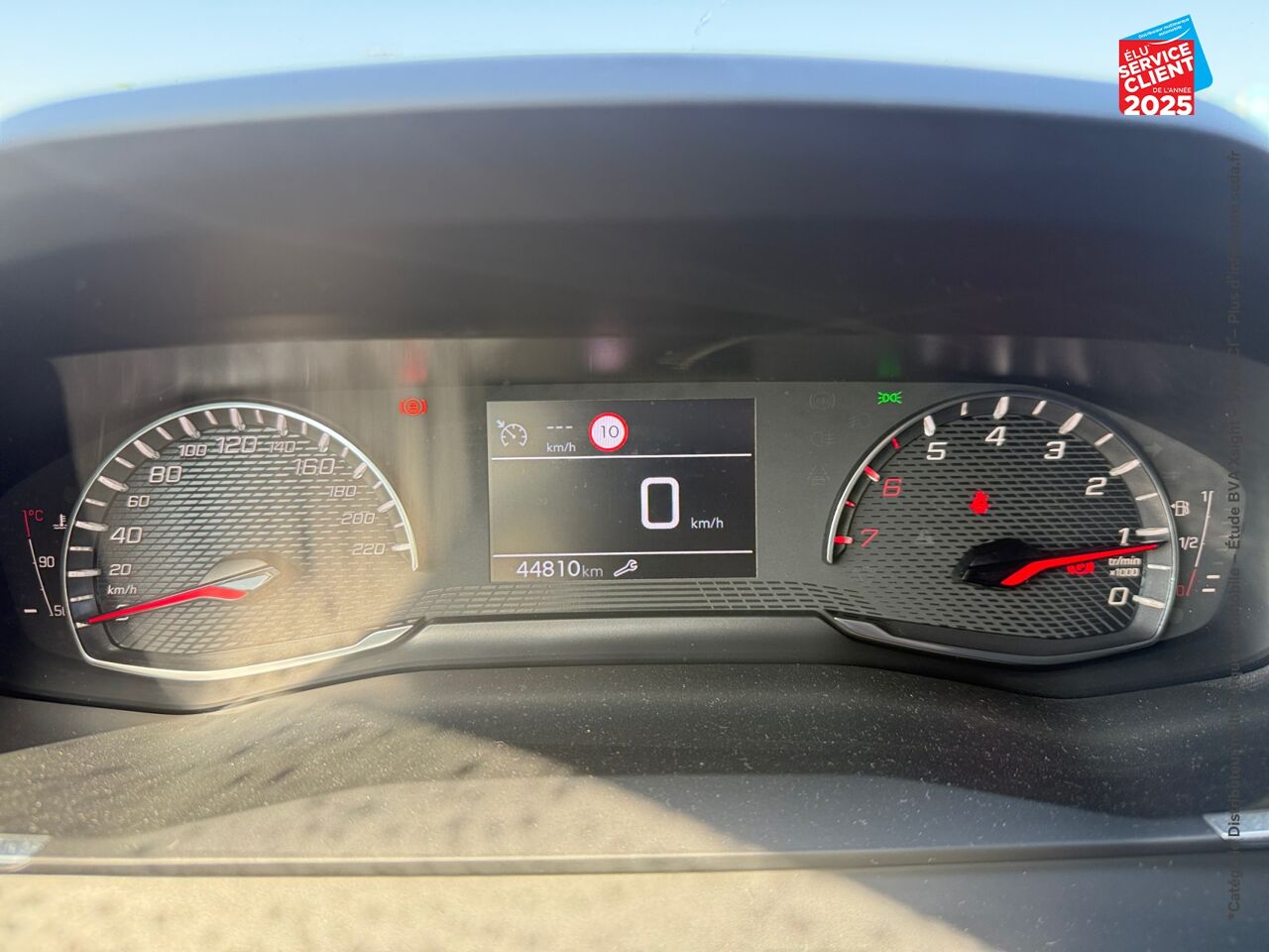Véhicule d'occasion PEUGEOT 208 1.2 PURETECH 100CH S/S ALLURE 118G GPS RADAR AR CARPLAY chez Toyota Thionville