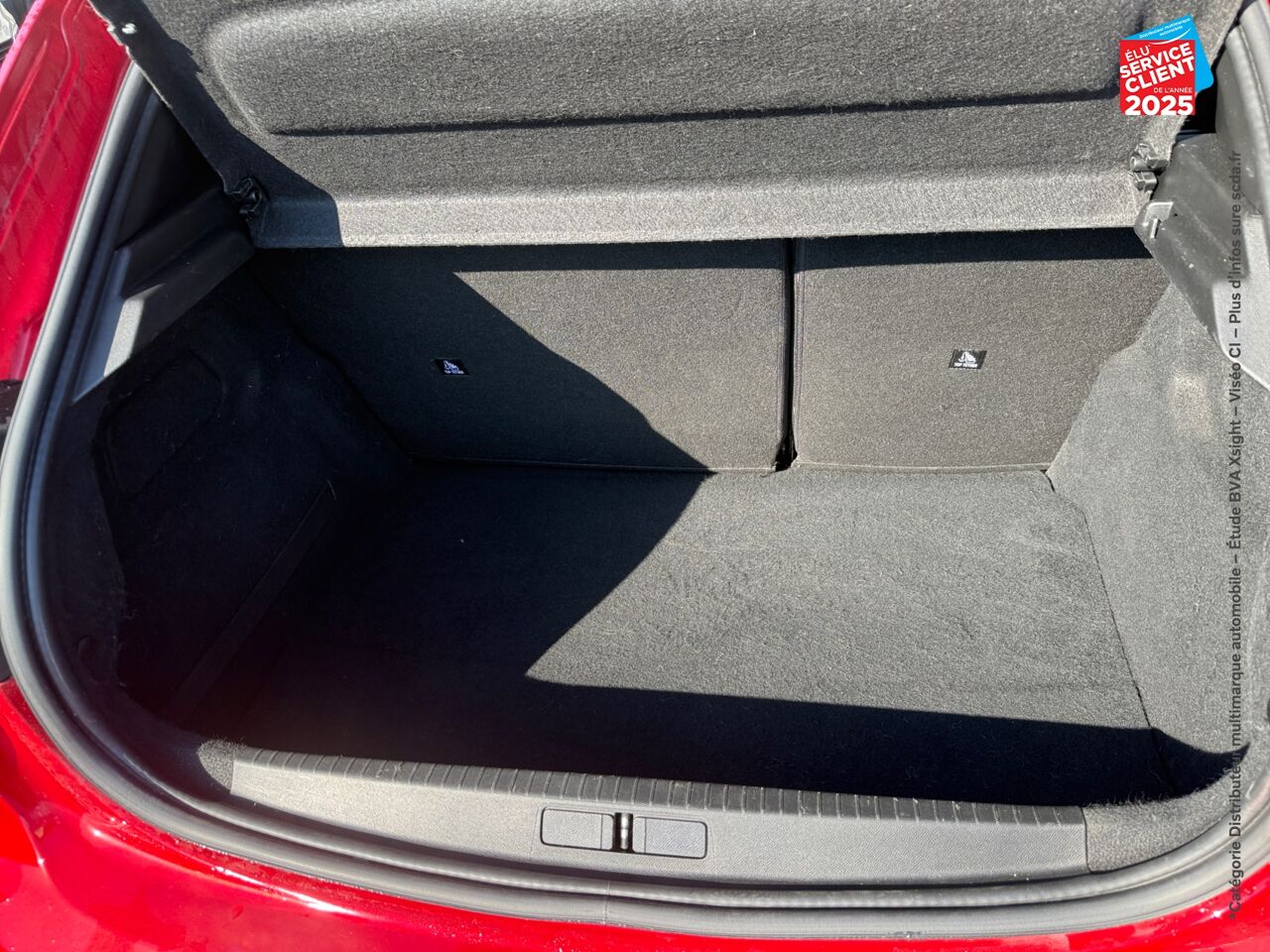 Véhicule d'occasion PEUGEOT 208 1.2 PURETECH 100CH S/S ALLURE 118G GPS RADAR AR CARPLAY chez Toyota Thionville