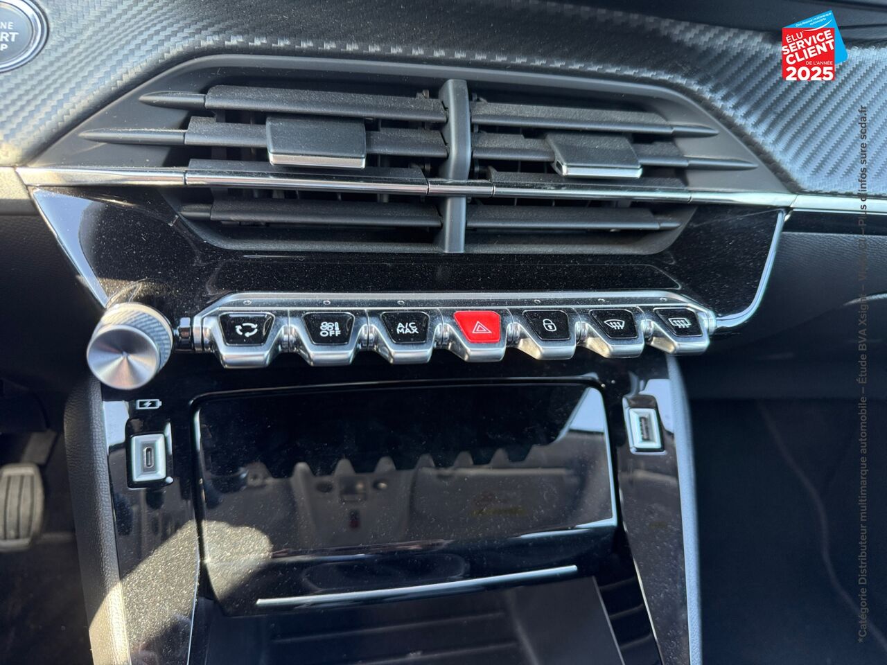 Véhicule d'occasion PEUGEOT 208 1.2 PURETECH 100CH S/S ALLURE 118G GPS RADAR AR CARPLAY chez Toyota Thionville