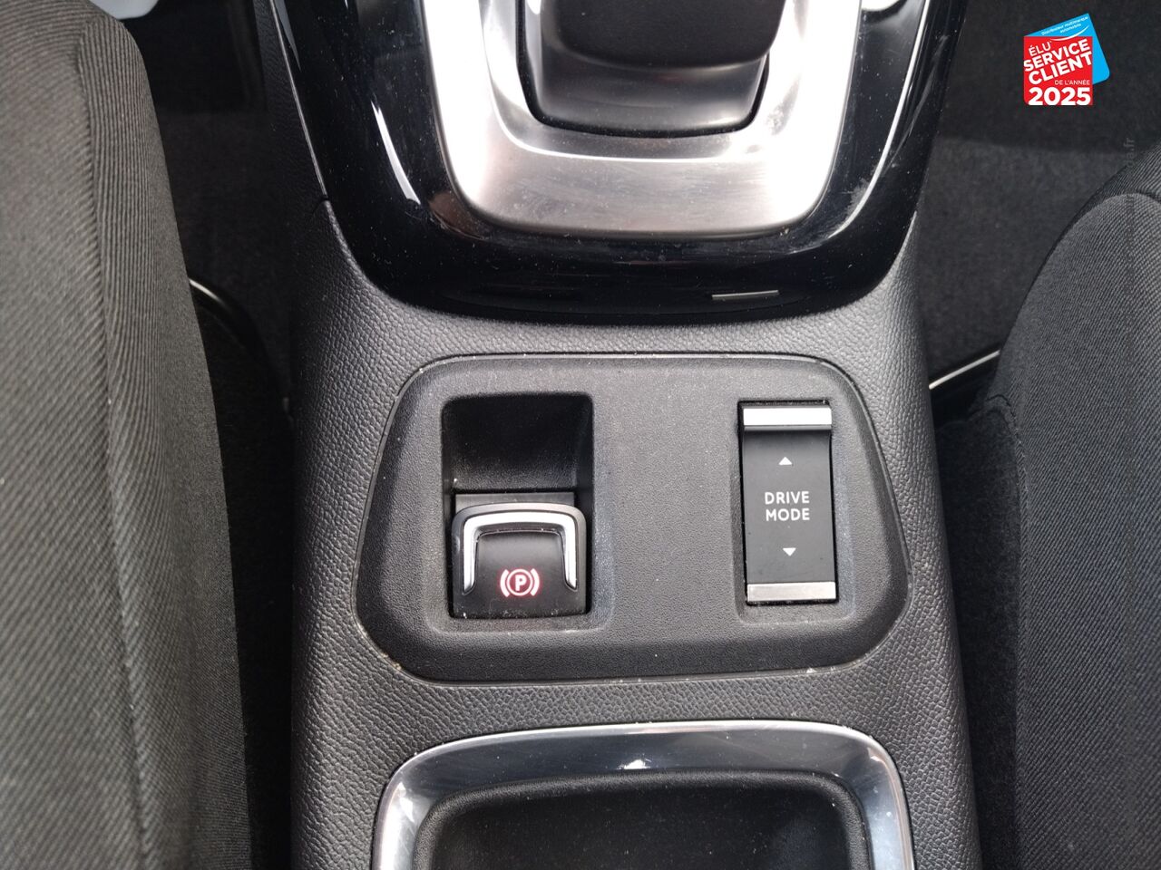 Véhicule d'occasion OPEL CORSA CORSA-E 136CH EDITION chez Toyota Verdun