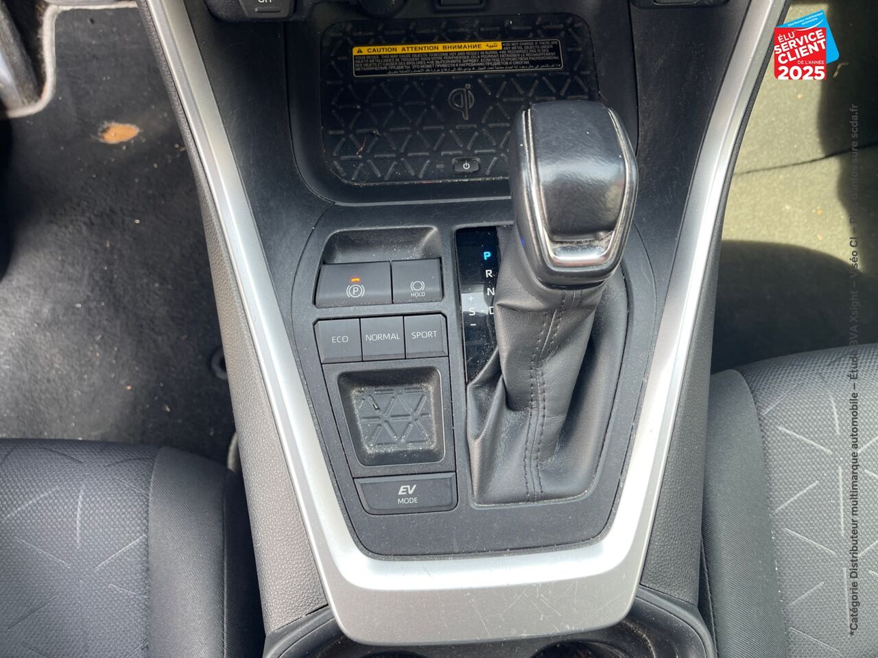 Véhicule d'occasion TOYOTA RAV4 HYBRIDE 218CH DYNAMIC 2WD chez Toyota Saint Dizier