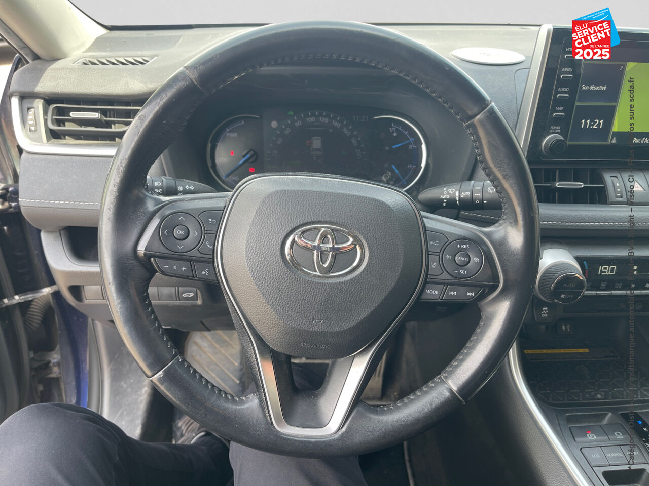 Véhicule d'occasion TOYOTA RAV4 HYBRIDE 218CH DYNAMIC 2WD chez Toyota Saint Dizier