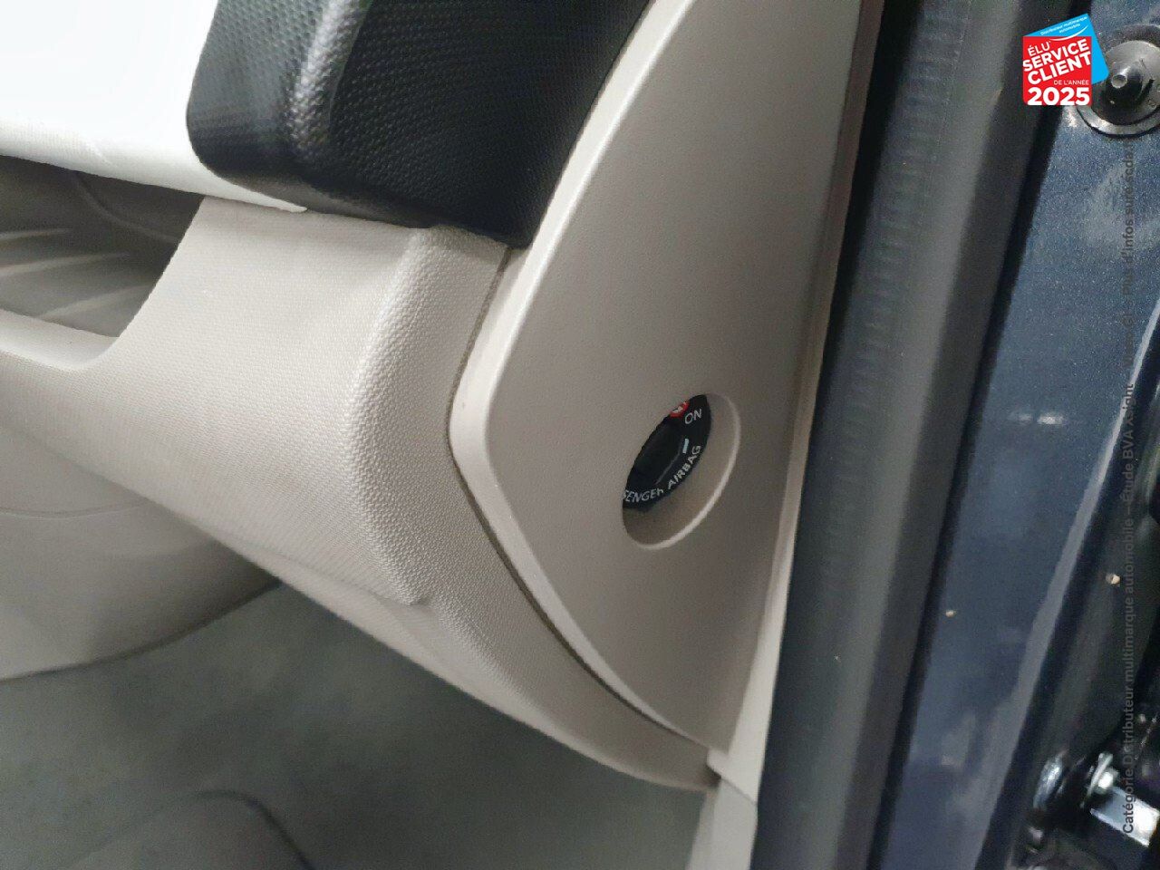 Véhicule d'occasion RENAULT ZOE CITY CHARGE NORMALE R90 chez Opel Verdun