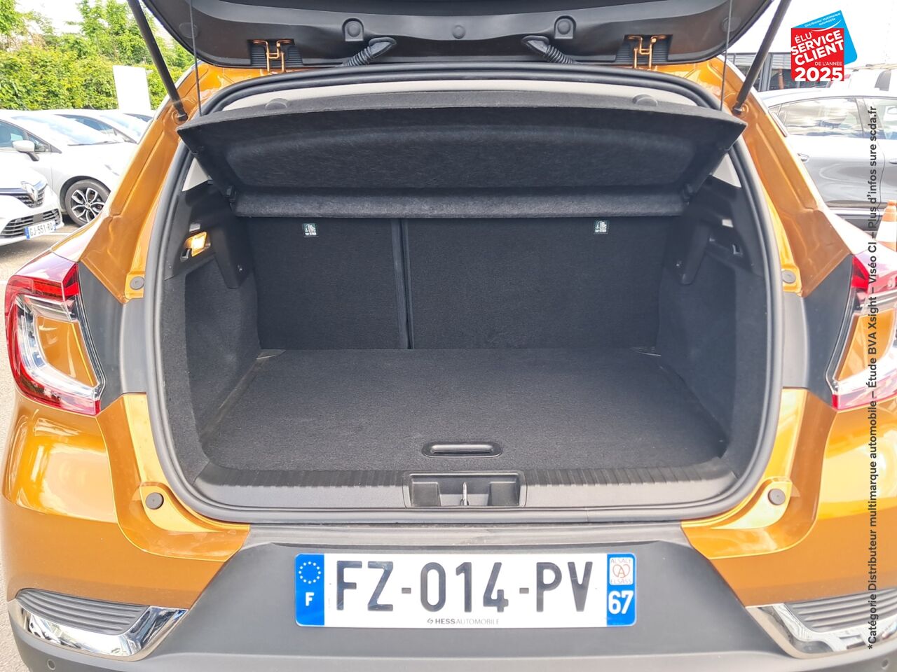 Véhicule d'occasion RENAULT CAPTUR 1.3 TCE 140CH FAP INTENS EDC -21 chez Hyundai Epernay