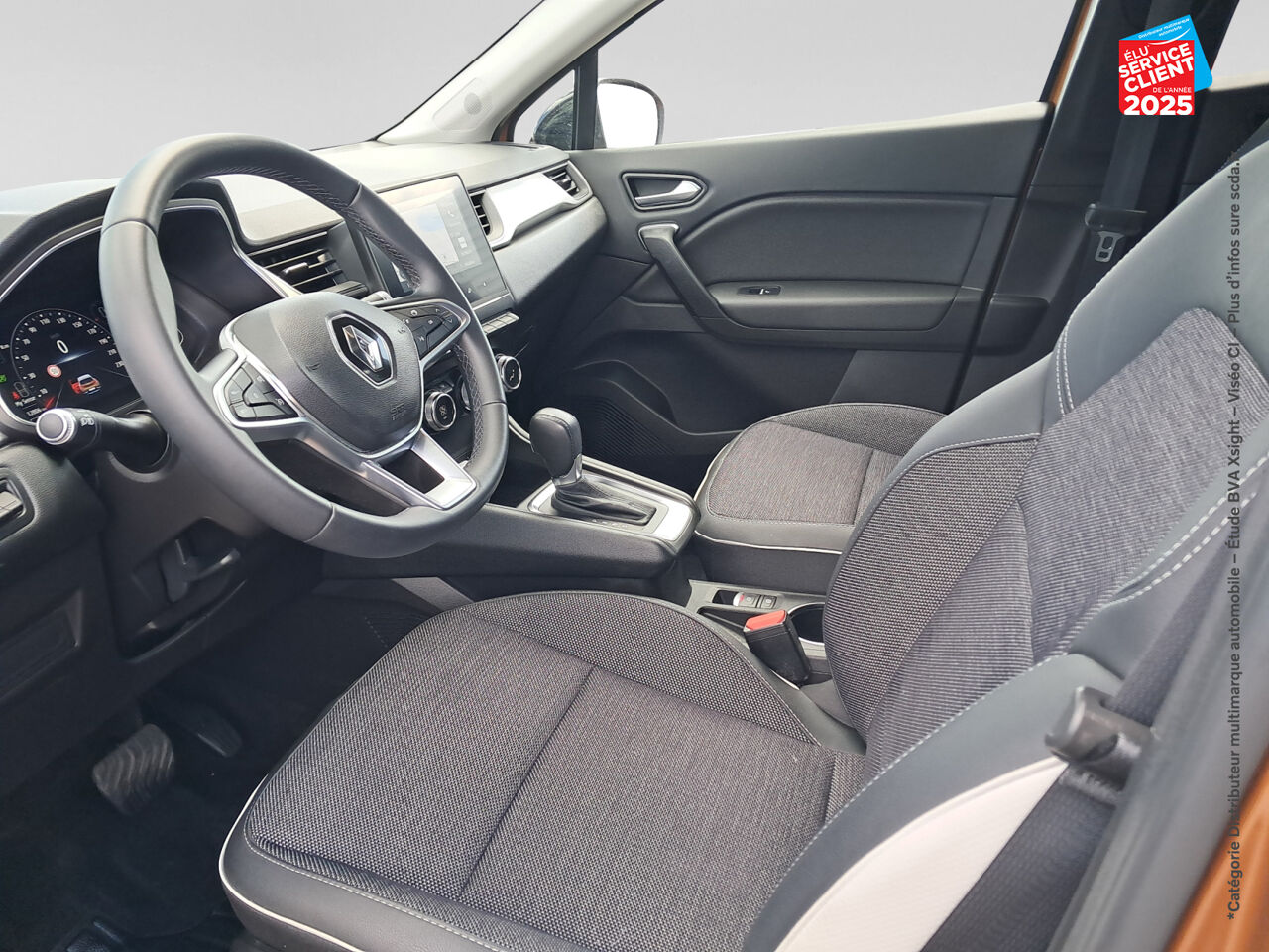 Véhicule d'occasion RENAULT CAPTUR 1.3 TCE 140CH FAP INTENS EDC -21 chez Hyundai Epernay