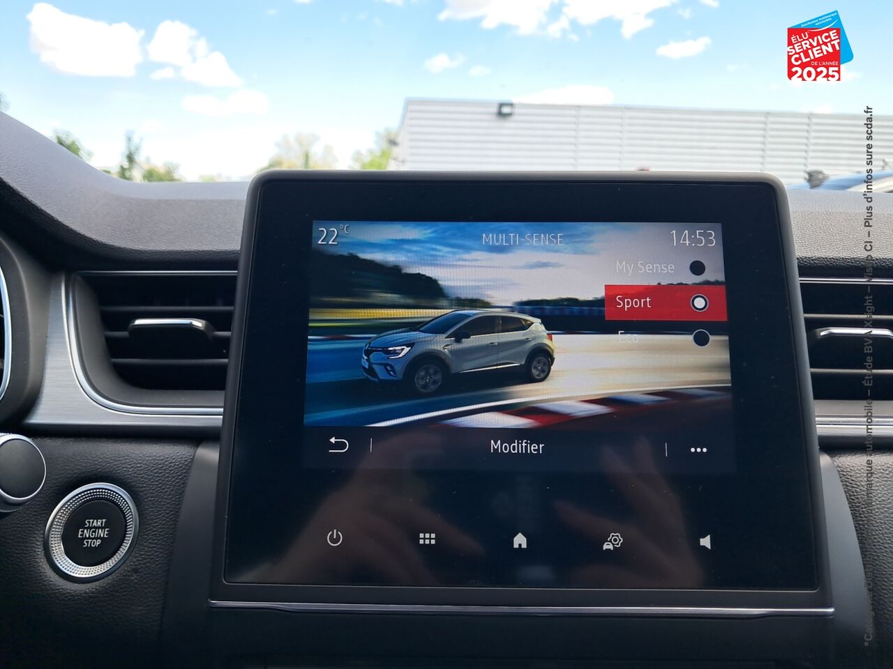 Véhicule d'occasion RENAULT CAPTUR 1.3 TCE 140CH FAP INTENS EDC -21 chez Hyundai Epernay
