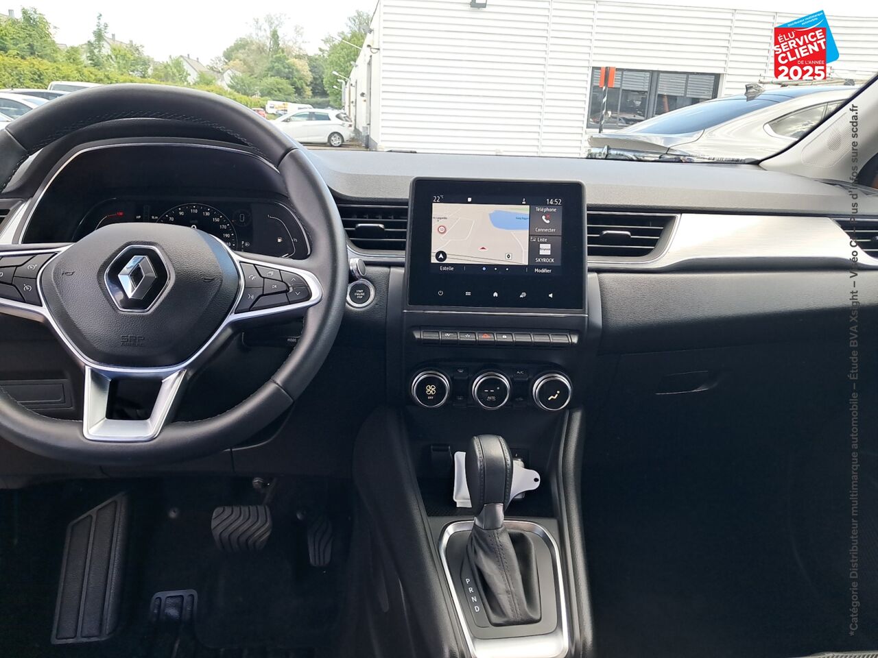 Véhicule d'occasion RENAULT CAPTUR 1.3 TCE 140CH FAP INTENS EDC -21 chez Hyundai Epernay