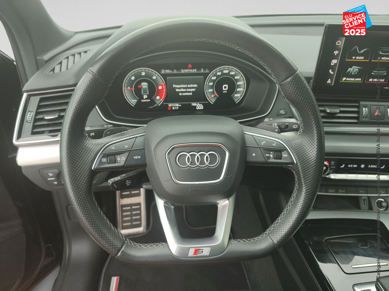 Véhicule d'occasion AUDI Q5 35 TDI MILD HYBRID 163CH S LINE S TRONIC 7 chez Toyota Verdun