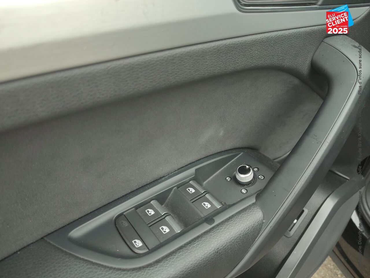 Véhicule d'occasion AUDI Q5 35 TDI MILD HYBRID 163CH S LINE S TRONIC 7 chez Toyota Verdun