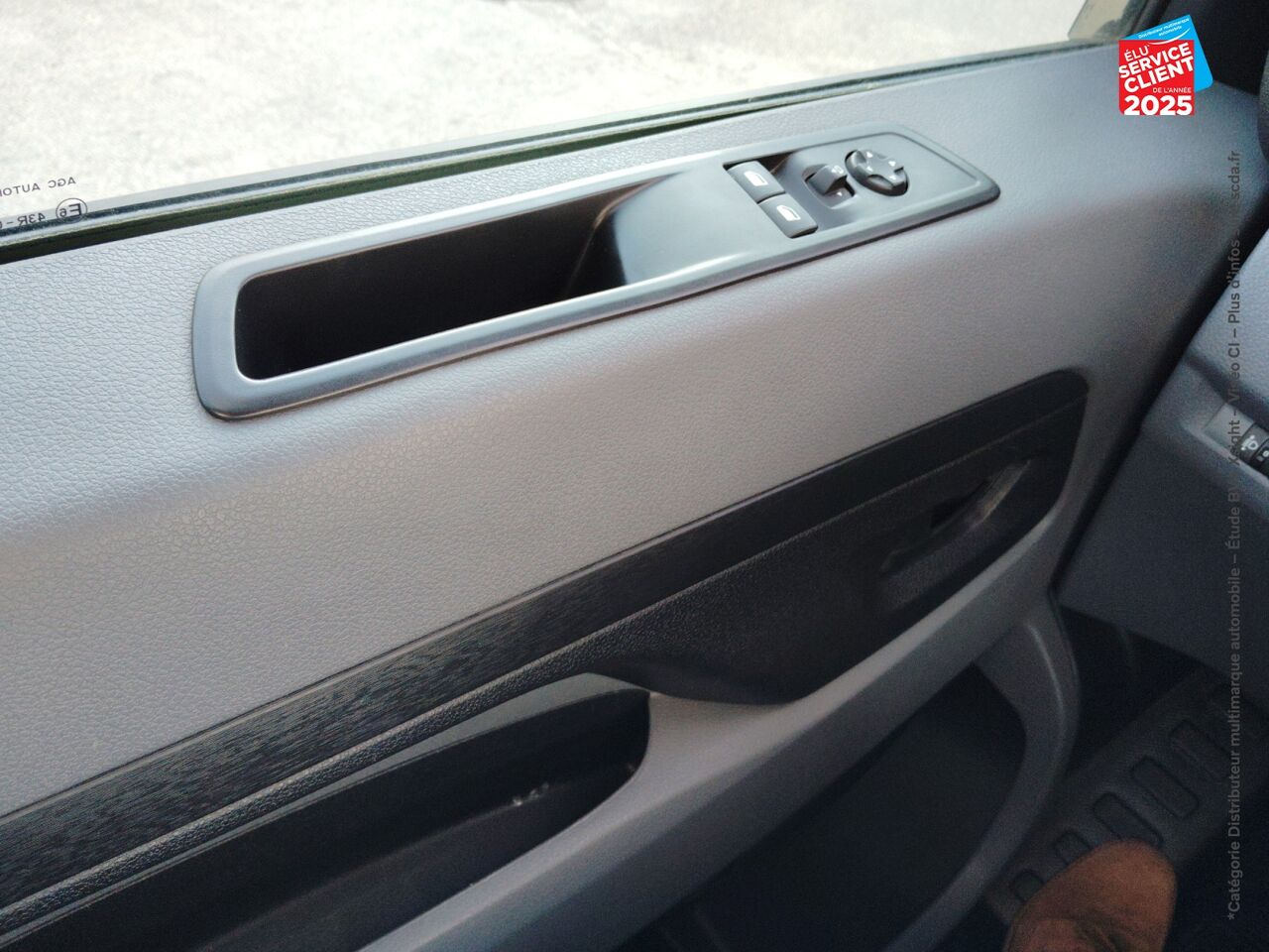 Véhicule d'occasion PEUGEOT EXPERT FG STANDARD 2.0 BLUEHDI 180CH S/S ASPHALT EAT8 CAMERA CARPLAY chez Renault Saint-Louis