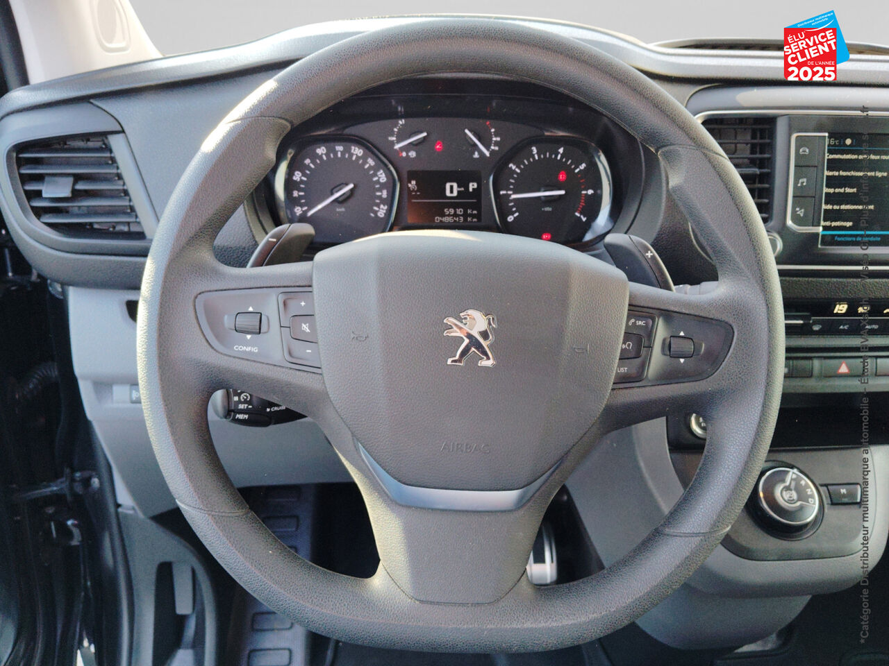 Véhicule d'occasion PEUGEOT EXPERT FG STANDARD 2.0 BLUEHDI 180CH S/S ASPHALT EAT8 CAMERA CARPLAY chez Renault Saint-Louis