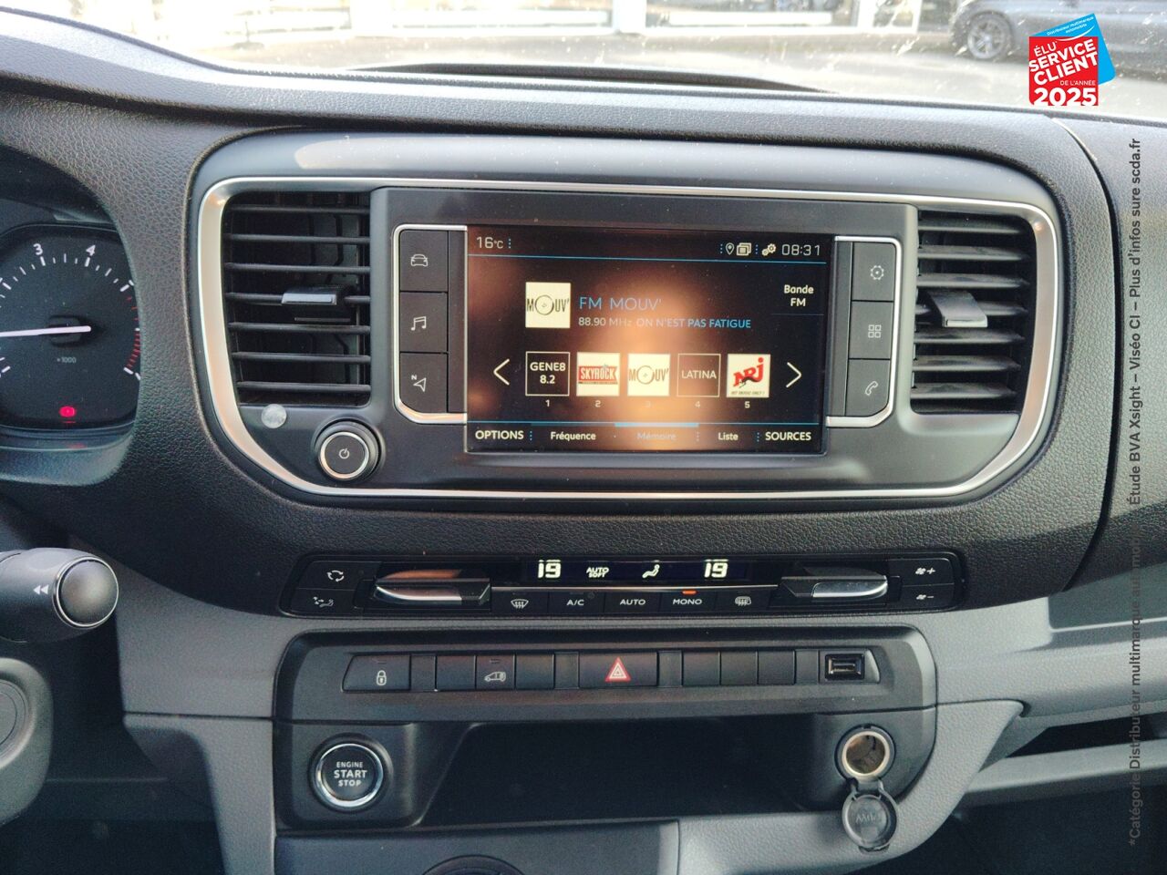 Véhicule d'occasion PEUGEOT EXPERT FG STANDARD 2.0 BLUEHDI 180CH S/S ASPHALT EAT8 CAMERA CARPLAY chez Renault Saint-Louis