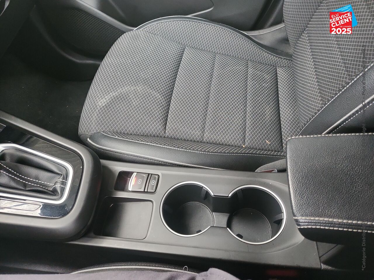 Véhicule d'occasion RENAULT ARKANA 1.3 TCE MILD HYBRID 140CH TECHNO EDC -22 chez Opel Charleville