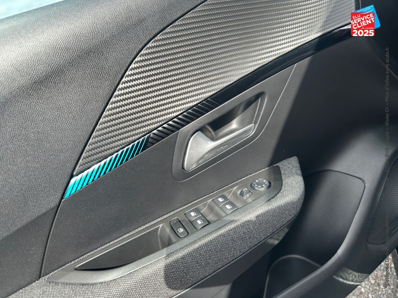 Véhicule d'occasion PEUGEOT 208 E-208 136CH STYLE RADAR AR CARPLAY chez Dacia Montbéliard