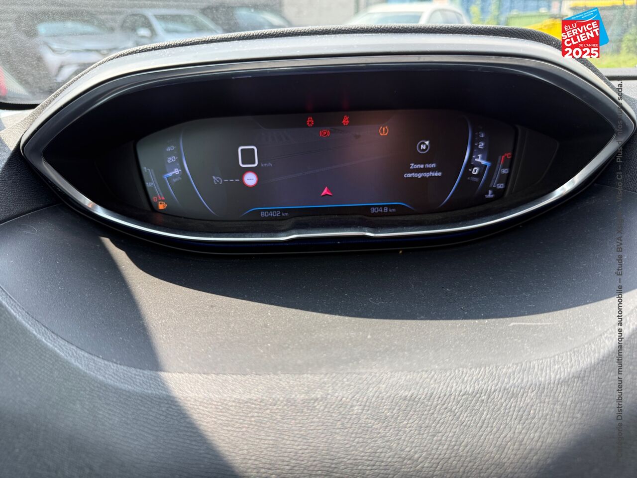 Véhicule d'occasion PEUGEOT 3008 1.5 BLUEHDI 130CH E6.C ALLURE S/S 7CV GPS RADAR AR CARPLAY chez Toyota Verdun