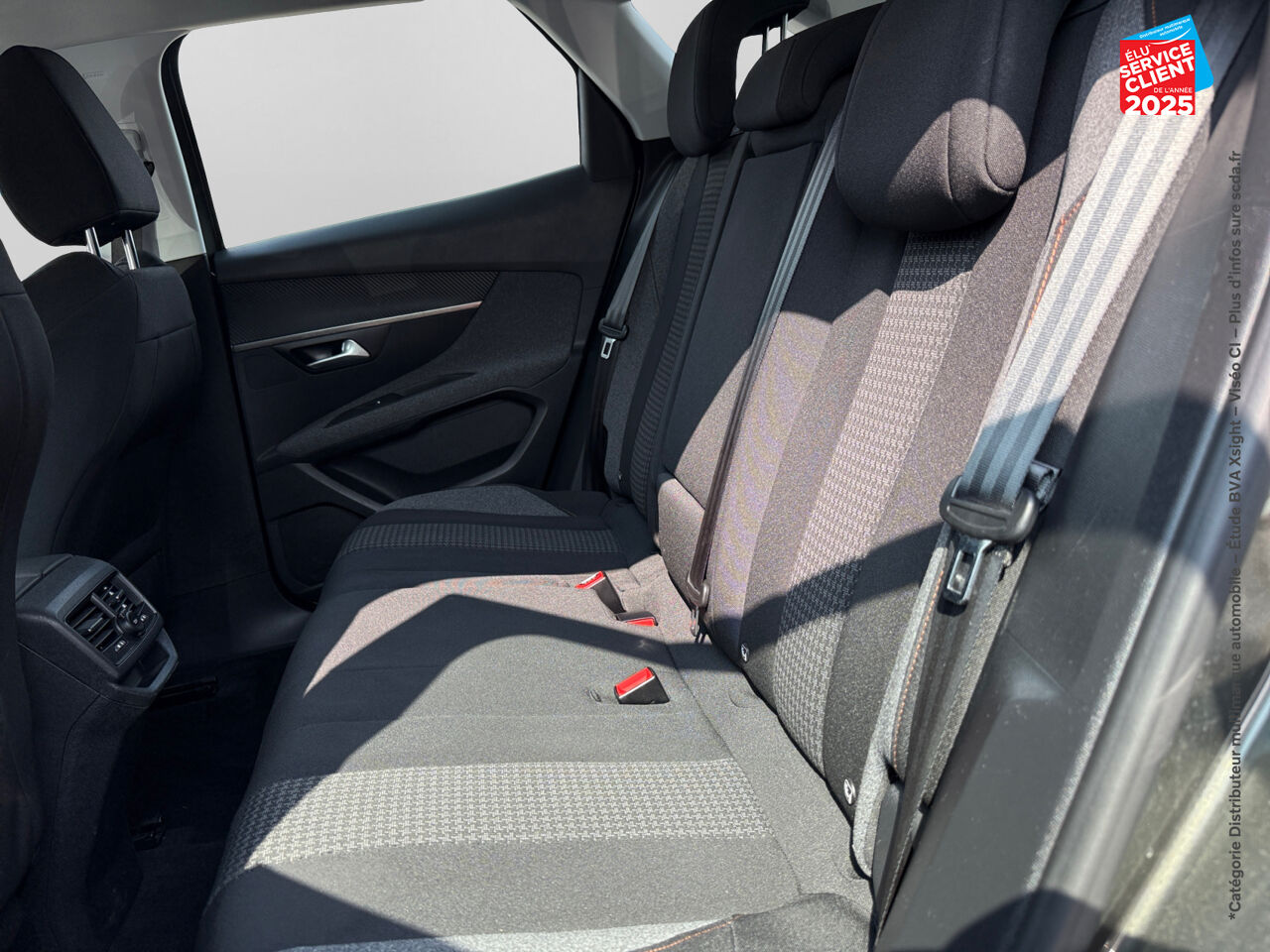 Véhicule d'occasion PEUGEOT 3008 1.5 BLUEHDI 130CH E6.C ALLURE S/S 7CV GPS RADAR AR CARPLAY chez Toyota Verdun