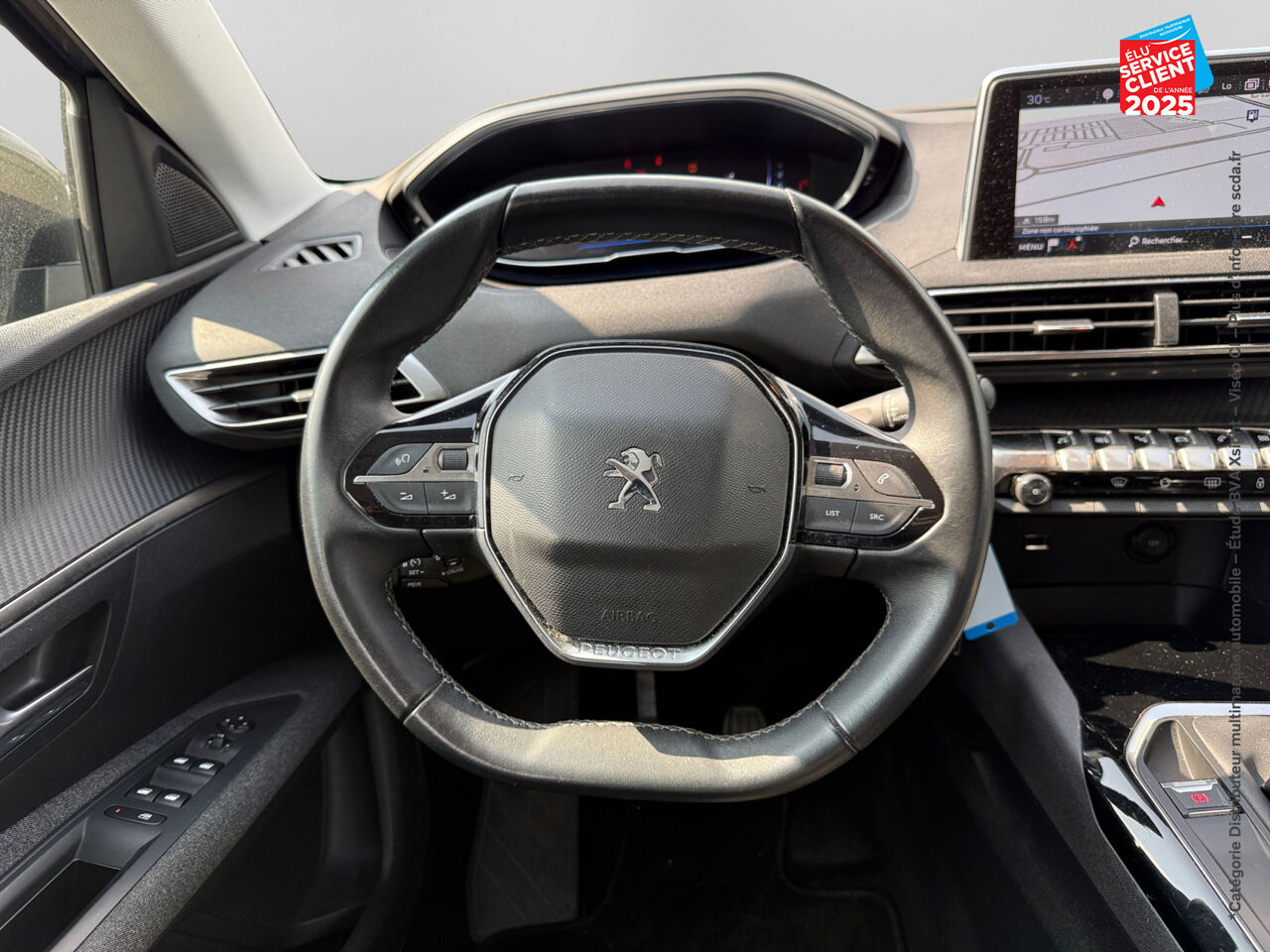 Véhicule d'occasion PEUGEOT 3008 1.5 BLUEHDI 130CH E6.C ALLURE S/S 7CV GPS RADAR AR CARPLAY chez Toyota Verdun
