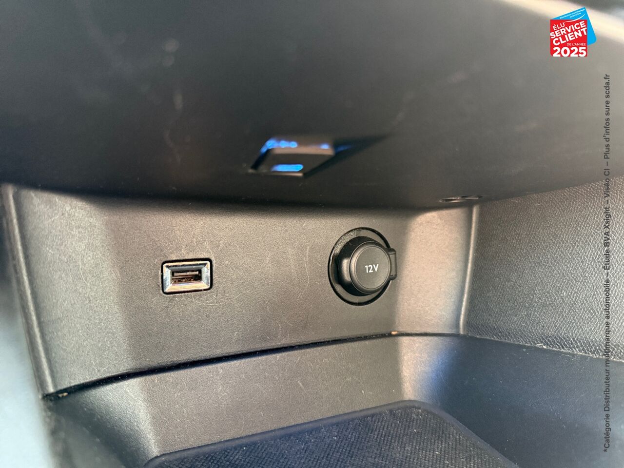 Véhicule d'occasion PEUGEOT 3008 1.5 BLUEHDI 130CH E6.C ALLURE S/S 7CV GPS RADAR AR CARPLAY chez Toyota Verdun