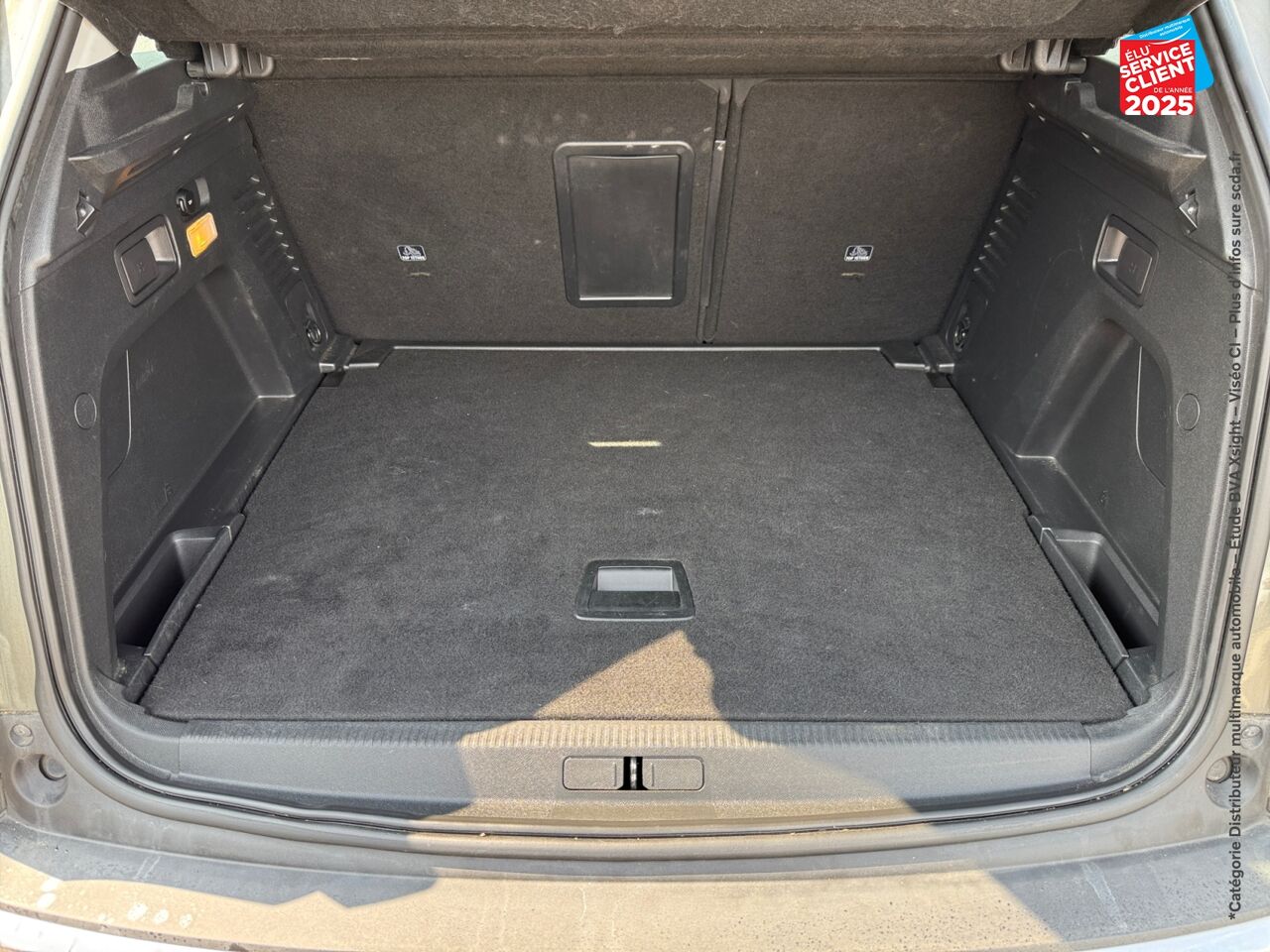 Véhicule d'occasion PEUGEOT 3008 1.5 BLUEHDI 130CH E6.C ALLURE S/S 7CV GPS RADAR AR CARPLAY chez Toyota Verdun