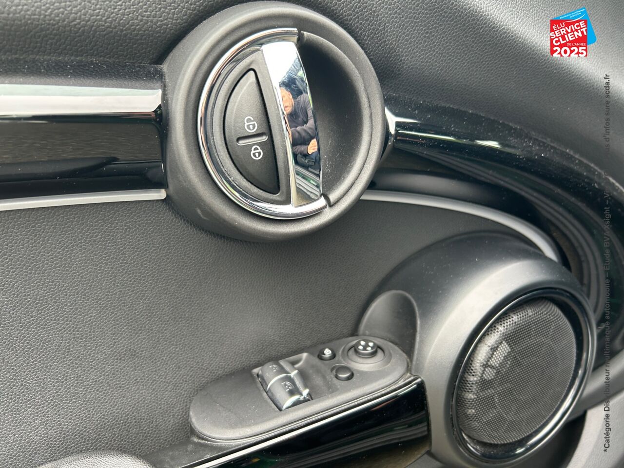 Véhicule d'occasion MINI MINI COOPER SE 184CH MOSAERT BVA chez Opel Saint-Dizier