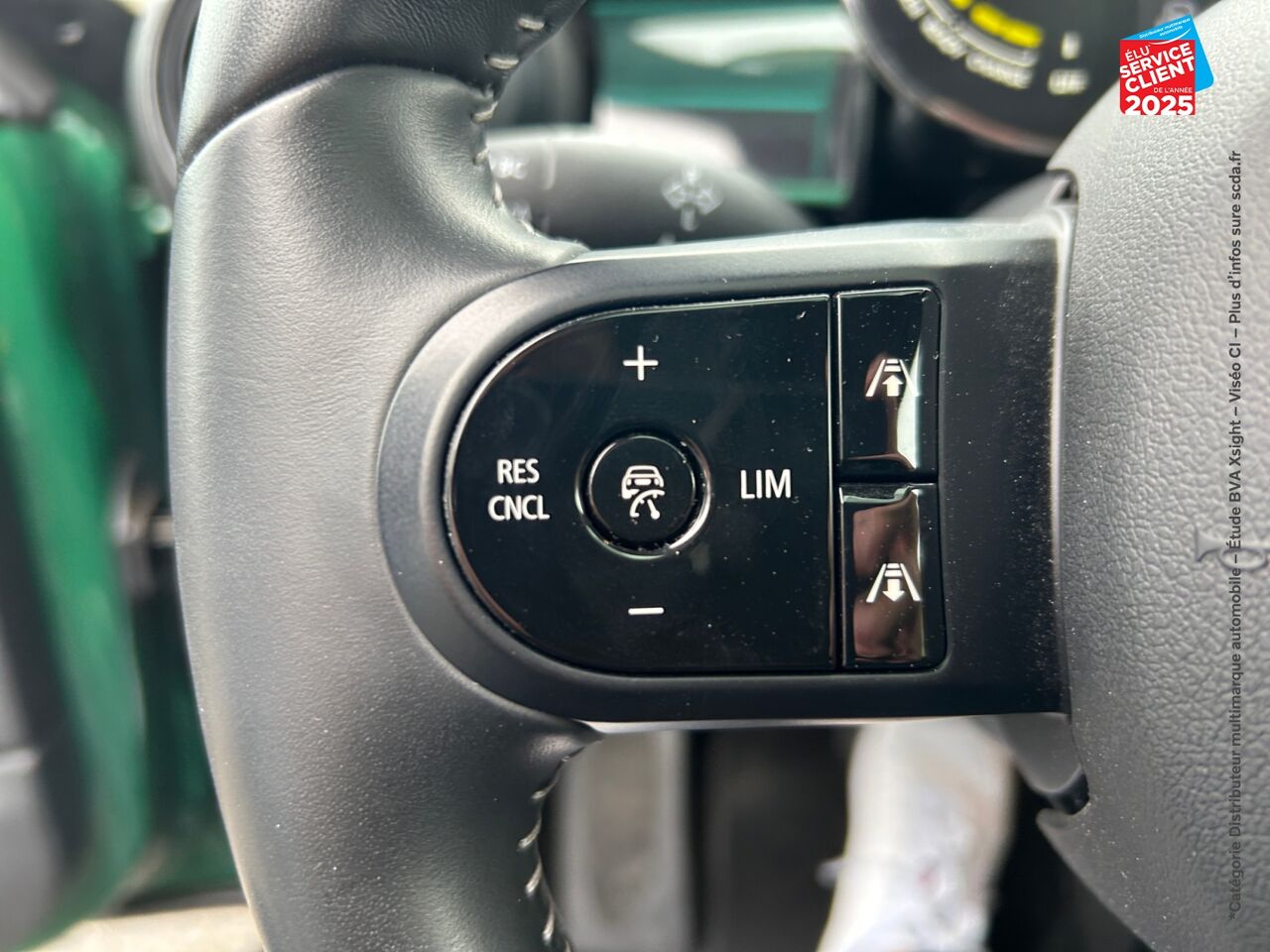 Véhicule d'occasion MINI MINI COOPER SE 184CH MOSAERT BVA chez Opel Saint-Dizier